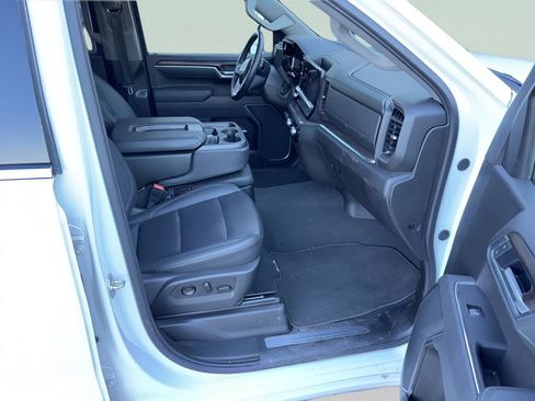 Used 2025 GMC Sierra 1500 SLT image 12