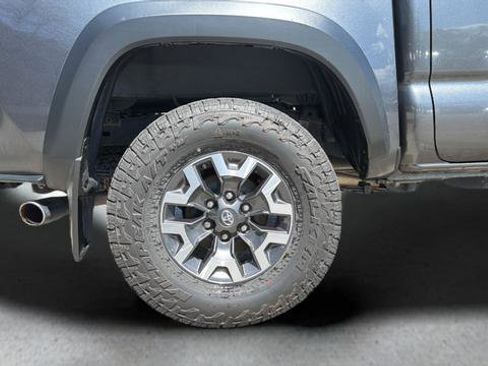 Used 2020 Toyota Tacoma TRD Off-Road image 13