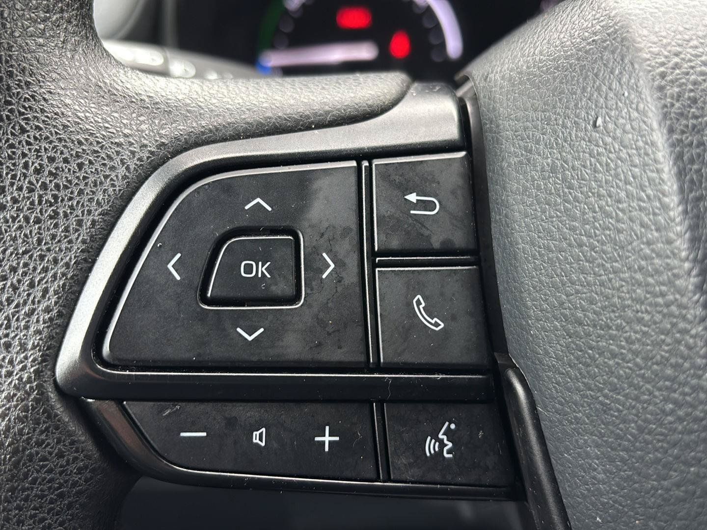 Used 2024 Toyota Sienna LE AWD/4WD image 26