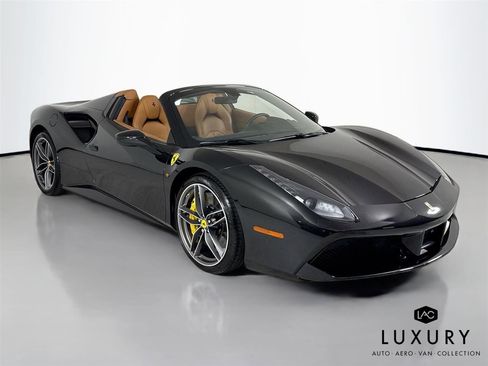 Used 2019 Ferrari 488 Spider RWD image 3