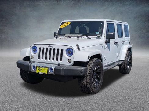 Used 2015 Jeep Wrangler Unlimited Sahara w/ Max Tow Package AWD/4WD image 7