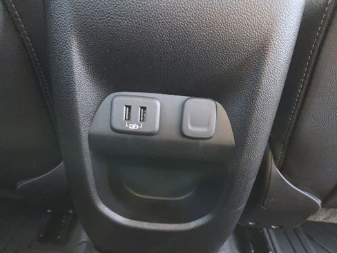 Used 2022 GMC Canyon Elevation w/ Elevation Premium Package image 12