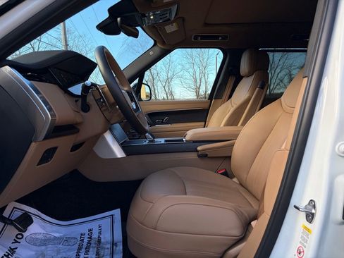 New 2026 Land Rover Range Rover Long Wheelbase SE image 11