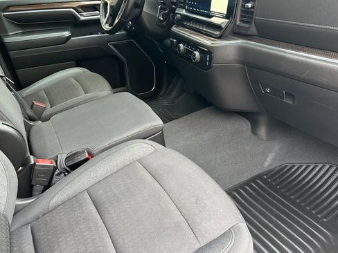 Used 2024 Chevrolet Silverado 2500 LT image 17