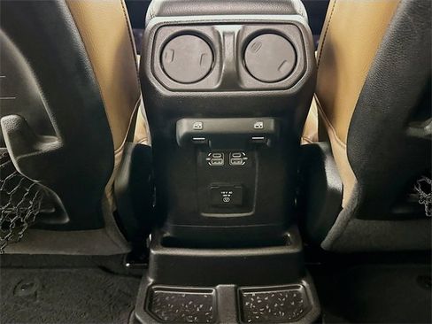 Used 2021 Jeep Wrangler Unlimited Rubicon image 23