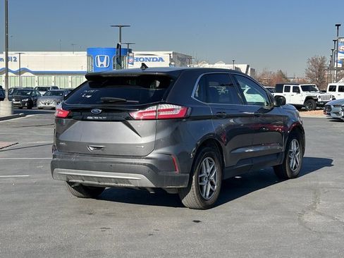 Used 2023 Ford Edge SEL image 3
