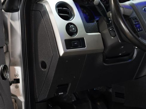 Used 2014 Ford F150 Raptor w/ Equipment Group 801A Luxury image 40