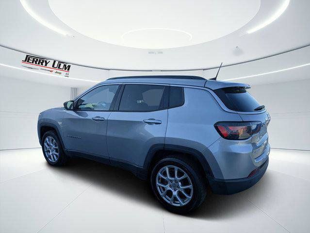 Certified 2023 Jeep Compass Latitude w/ Sun and Sound Group AWD/4WD image 5