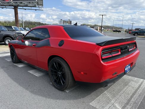 Used 2018 Dodge Challenger T/A image 7