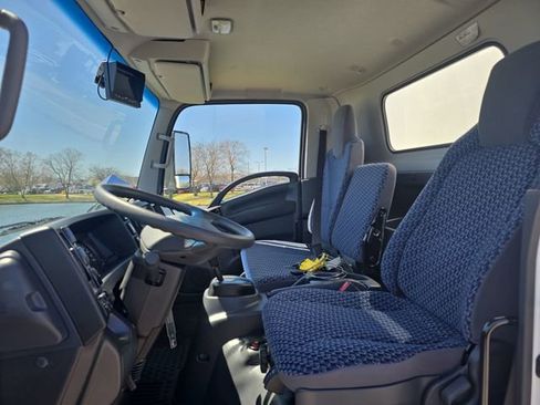 New 2025 Chevrolet Low Cab Forward image 7