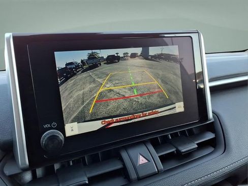 Used 2024 Toyota RAV4 LE AWD/4WD image 22