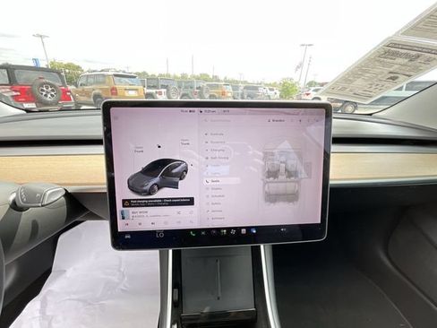 Used 2020 Tesla Model 3 Standard Range Plus RWD image 25