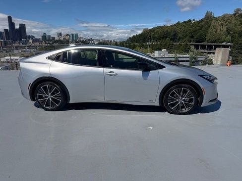 Certified 2023 Toyota Prius XLE AWD/4WD image 3