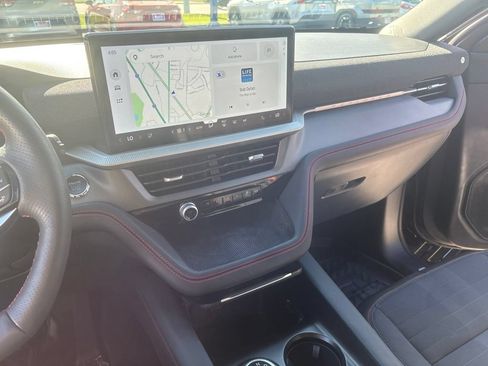 Used 2025 Ford Explorer ST-Line w/ ST-Line Street Pack AWD/4WD image 25