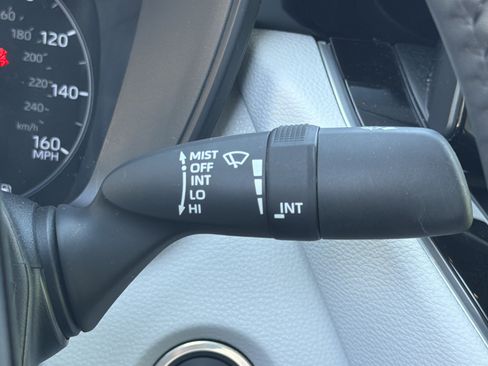 Used 2024 Toyota Corolla SE image 13