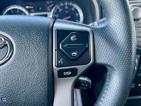 Used 2016 Toyota 4Runner Limited image 19