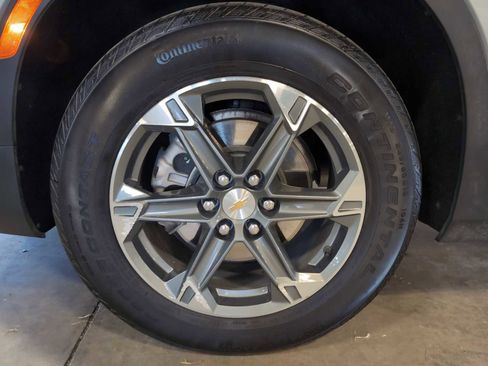 Used 2025 Chevrolet Blazer LT AWD/4WD image 32