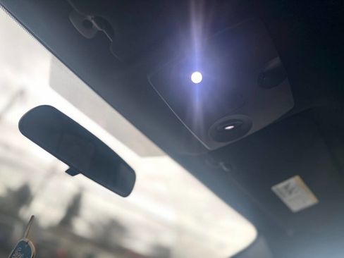 Used 2011 Chrysler 200 Touring image 18