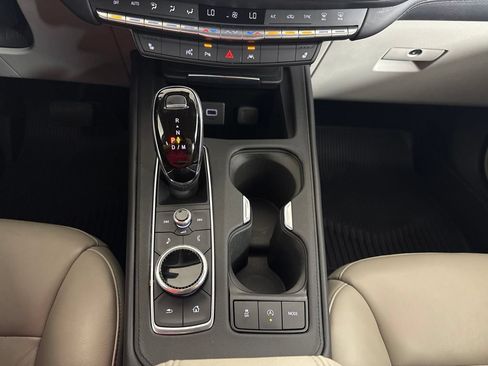 Used 2021 Cadillac XT4 Premium Luxury w/ Enhanced Visibility Package AWD/4WD image 14