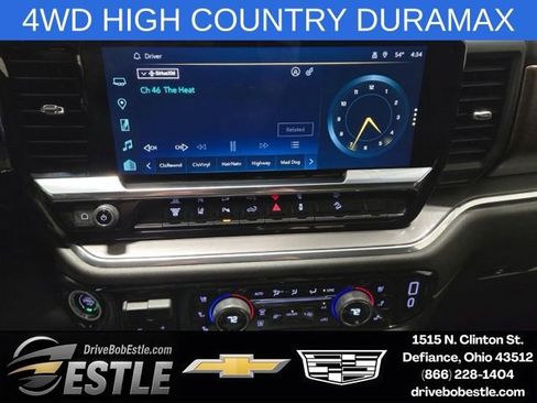 Used 2025 Chevrolet Silverado 3500 High Country w/ Technology Package AWD/4WD image 31
