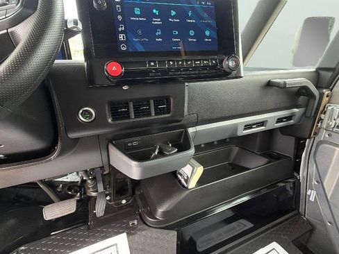 Used 2024 Chevrolet Brightdrop 600 w/ Commercial Equipment Package AWD/4WD image 22