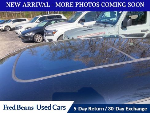 Used 2018 MINI Cooper 2-Door Hardtop image 8