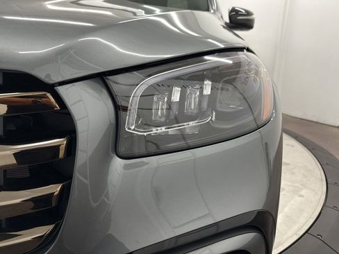 Used 2026 Mercedes-Benz GLS 450 4MATIC image 33