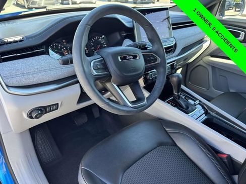 Used 2023 Jeep Compass Latitude AWD/4WD image 8