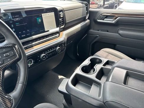 Used 2023 Chevrolet Silverado 1500 LT AWD/4WD image 19