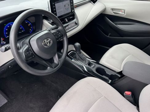 Used 2021 Toyota Corolla LE FWD image 25