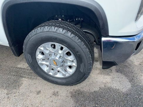 Used 2025 Chevrolet Silverado 3500 LT w/ Safety Package image 5