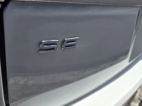 Used 2022 Volkswagen Atlas SE FWD image 11