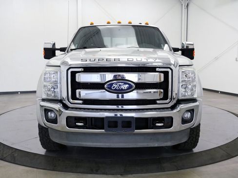 Used 2011 Ford F450 Lariat w/ Lariat Ultimate Pkg AWD/4WD image 2