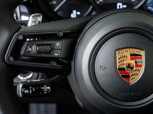 New 2026 Porsche Macan image 10