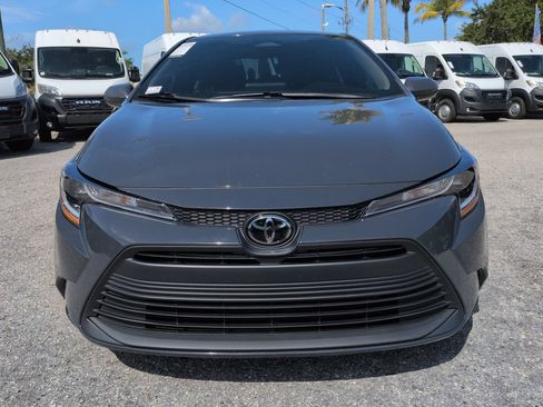 Used 2025 Toyota Corolla LE FWD image 3