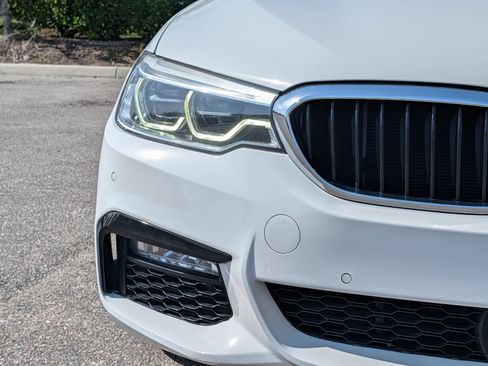 Used 2017 BMW 530i RWD image 9
