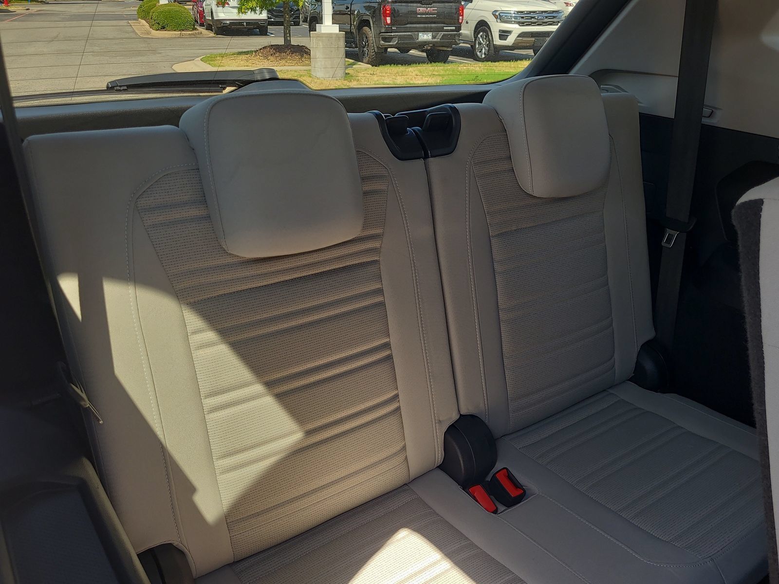 Used 2024 Volkswagen Tiguan S FWD image 17