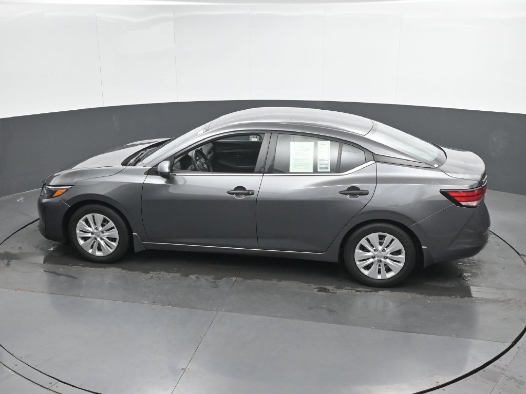 Used 2025 Nissan Sentra S FWD image 34