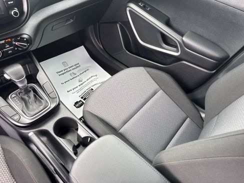 Used 2020 Kia Soul LX FWD image 29