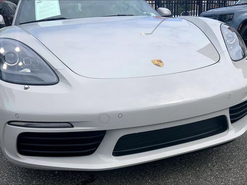Used 2024 Porsche 718 Cayman RWD image 6