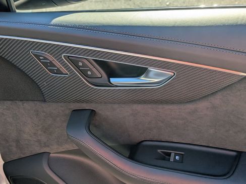 Used 2022 Audi RS Q8 image 40