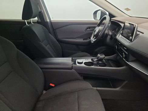 Used 2023 Nissan Rogue S image 21