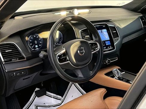 Used 2021 Volvo XC90 T8 Inscription w/ Protection Package Premier image 17
