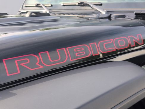 Used 2025 Jeep Wrangler Unlimited Rubicon AWD/4WD image 33