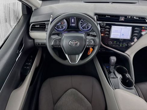 Used 2019 Toyota Camry L image 27