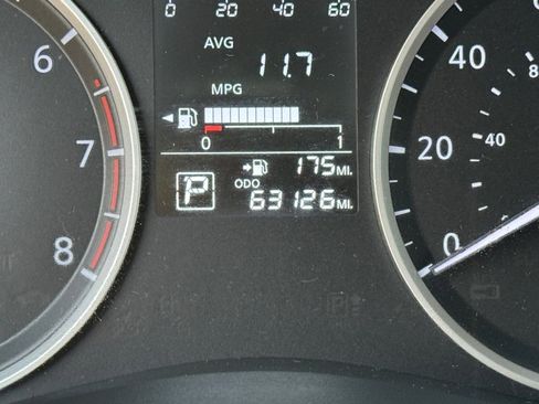 Used 2021 Nissan Versa S image 24