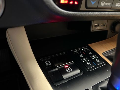 Used 2022 Lexus RX 350L FWD w/ Premium Package image 26