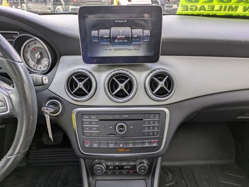 Used 2017 Mercedes-Benz GLA 250 4MATIC image 20