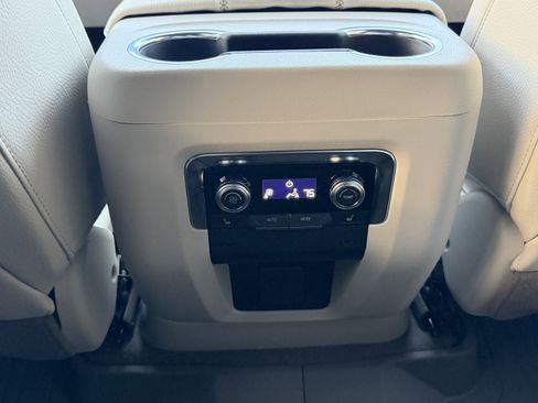 New 2026 GMC Yukon XL Denali w/ Denali Reserve Package image 27