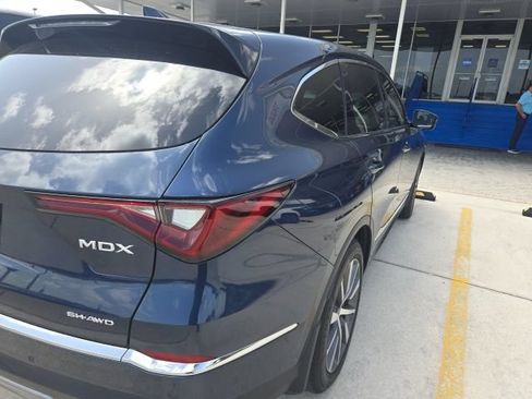 Used 2025 Acura MDX SH-AWD w/ Technology Package image 8